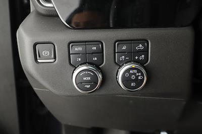 Used 2022 GMC Sierra 1500 SLT Crew Cab 4WD Pickup for sale #UG572807 - photo 2