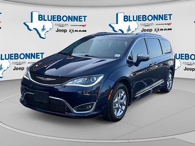 2017 Chrysler Pacifica FWD Minivan for sale #2HR722613 - photo 1