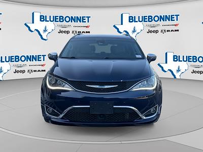 2017 Chrysler Pacifica FWD Minivan for sale #2HR722613 - photo 2