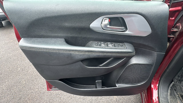 Used 2020 Chrysler Pacifica - photo 12