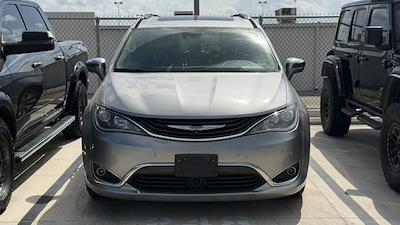 2017 Chrysler Pacifica FWD Minivan for sale #9HR772105 - photo 2