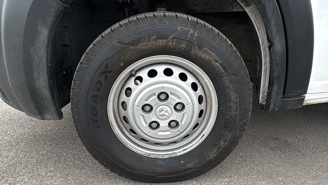 Used 2025 Ram ProMaster 2500 - photo 2