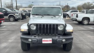 Used 2023 Jeep Gladiator - photo 1