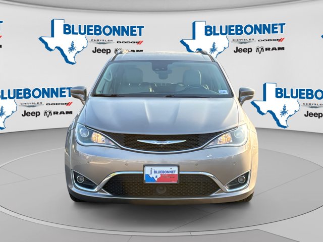 Used 2017 Chrysler Pacifica - photo 2