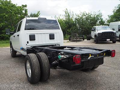 New 2025 Ram 3500 Tradesman Crew Cab 4WD 60 CA Cab Chassis for sale #TG580253 - photo 2