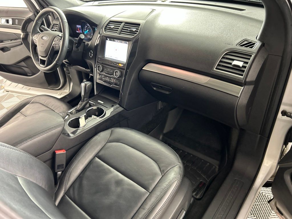 Used 2018 Ford Explorer - photo 22