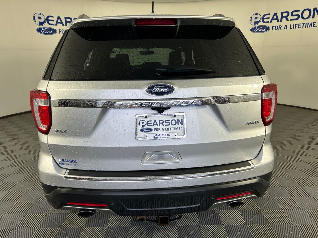 Used 2018 Ford Explorer - photo 2