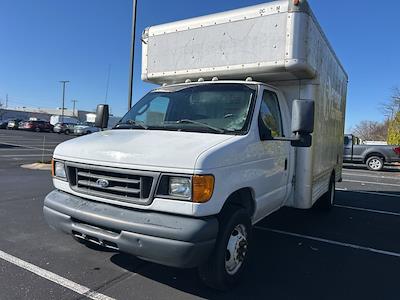 Used 2006 Ford E-450 - photo 1