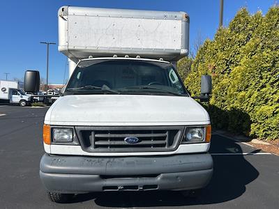 Used 2006 Ford E-450 - photo 1