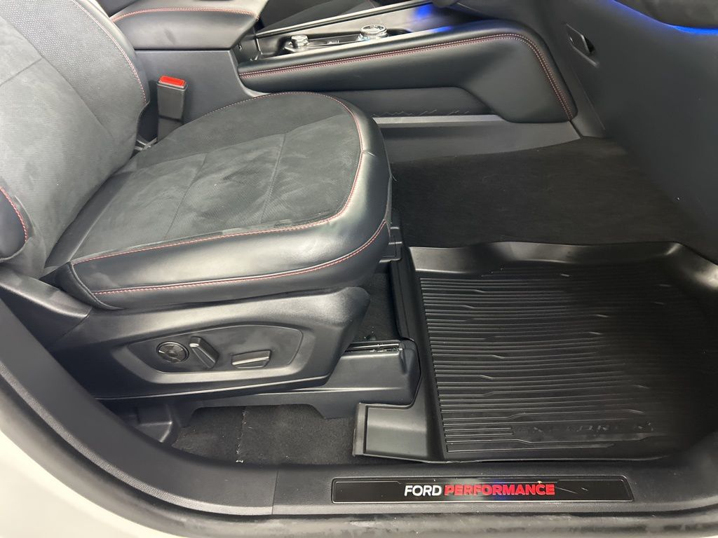 Used 2025 Ford Explorer - photo 35