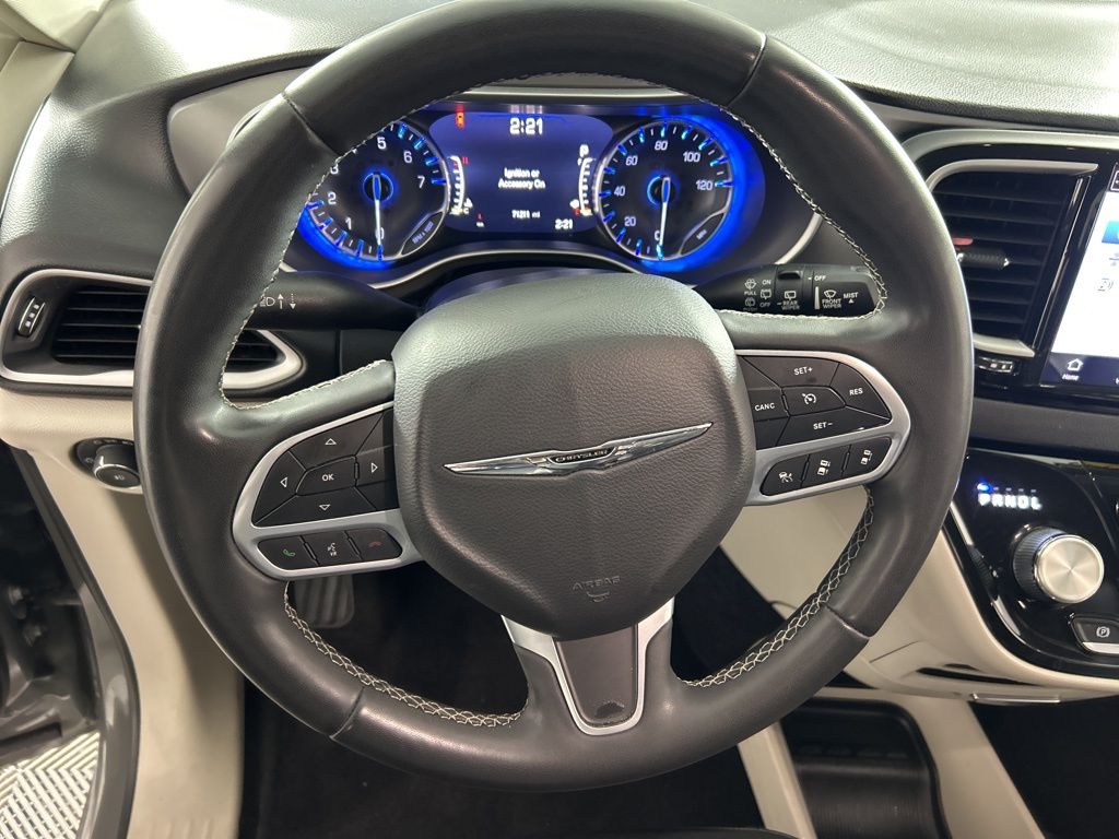 Used 2022 Chrysler Pacifica - photo 15