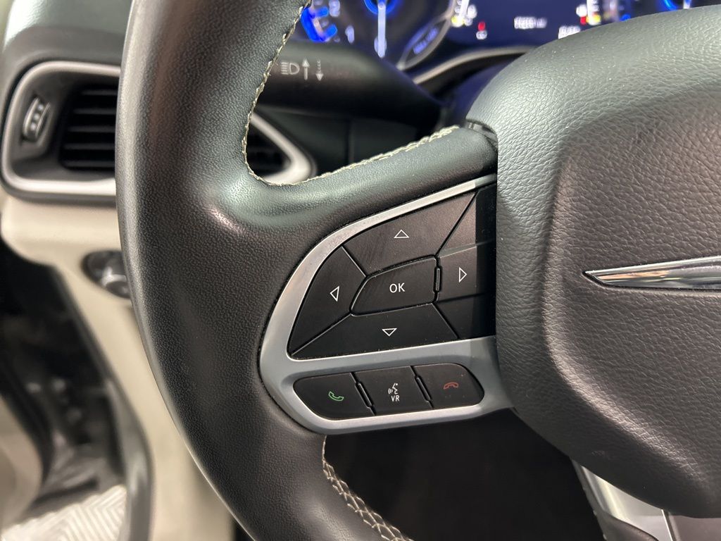 Used 2022 Chrysler Pacifica - photo 16