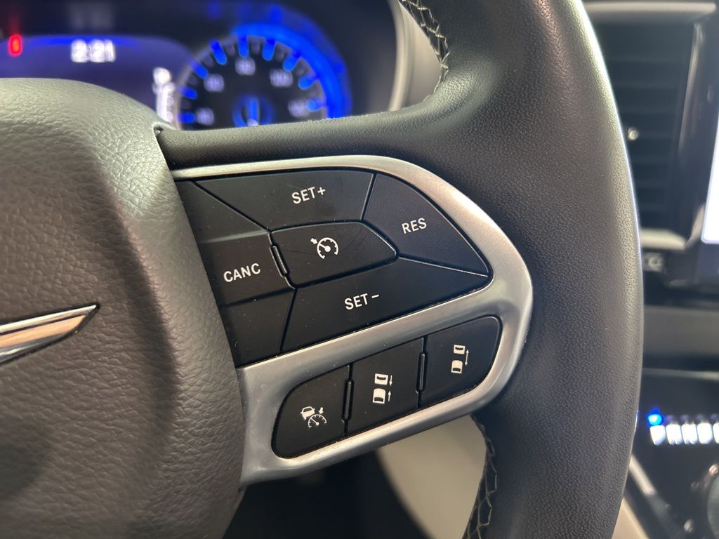 Used 2022 Chrysler Pacifica - photo 18