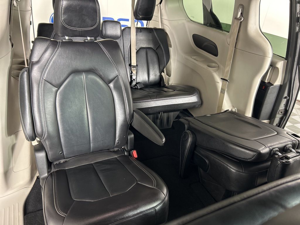 Used 2022 Chrysler Pacifica - photo 33