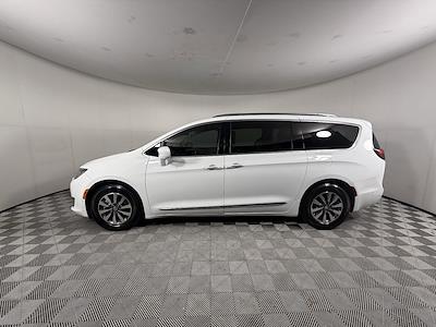Used 2020 Chrysler Pacifica - photo 1