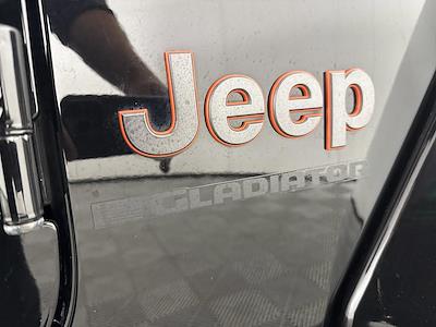 Used 2023 Jeep Gladiator - photo 1