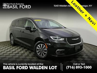 Used 2024 Chrysler Pacifica Select Minivan for sale #R9882 - photo 1