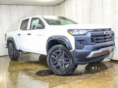 New 2025 Chevrolet Colorado Trail Boss Crew Cab 4x4 Pickup for sale #54945 - photo 2
