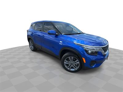 Used 2023 Kia Seltos LX AWD SUV for sale #55109A - photo 2