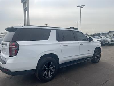 Used 2023 Chevrolet Suburban - photo 1