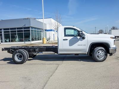 New 2026 Chevrolet Silverado 3500 - photo 1