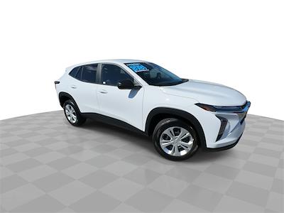 Used 2024 Chevrolet Trax LS SUV for sale #LP19990 - photo 2