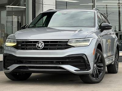 Used 2022 Volkswagen Tiguan - photo 1
