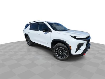 Used 2024 Chevrolet Traverse - photo 1