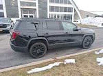 Used 2023 GMC Acadia - photo 1