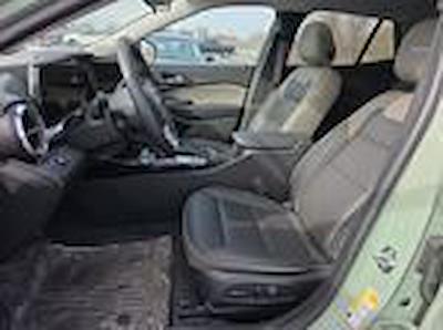 Used 2025 Chevrolet Trax - photo 1