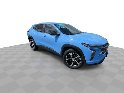 Used 2024 Chevrolet Trax - photo 1