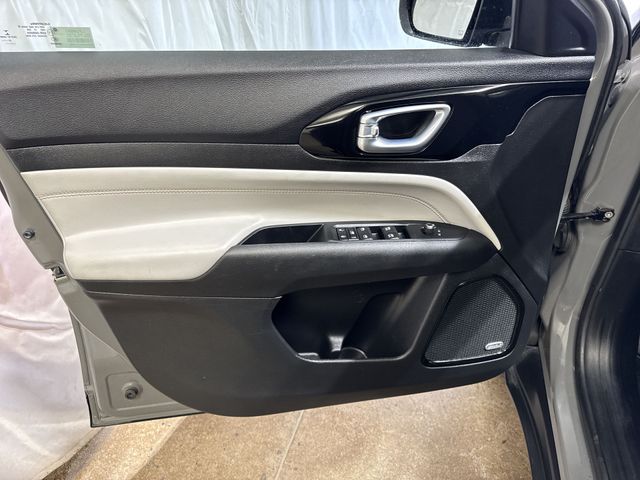 Used 2022 Jeep Compass - photo 24
