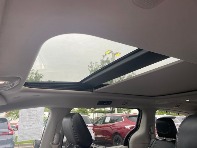 Used 2024 Chrysler Pacifica - photo 13