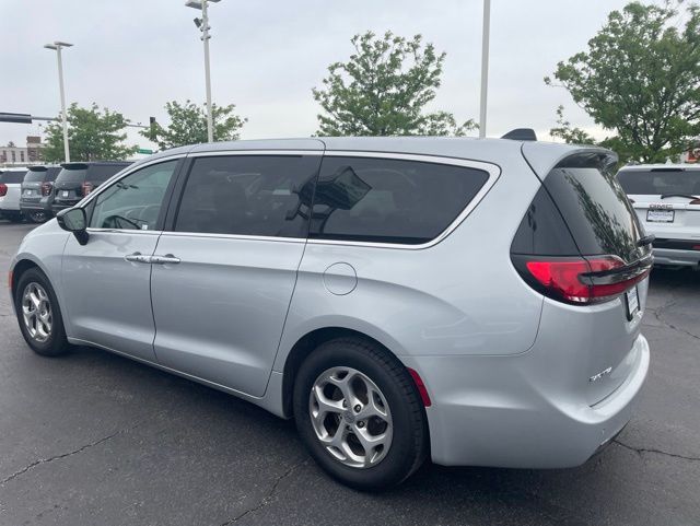 Used 2024 Chrysler Pacifica - photo 6