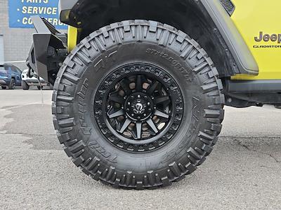 Used 2023 Jeep Gladiator - photo 1