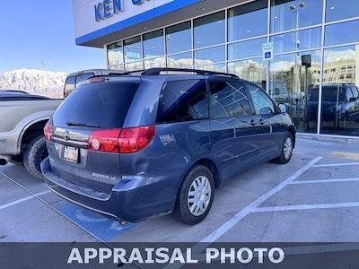 Used 2009 Toyota Sienna LE FWD Minivan for sale #4EP8840A - photo 2
