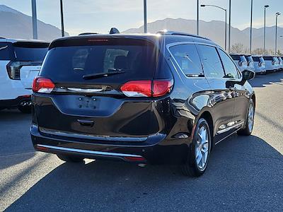 2018 Chrysler Pacifica FWD Minivan for sale #JR111367TA - photo 2