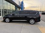 2018 Chrysler Pacifica FWD Minivan for sale #JR111367TA - photo 2