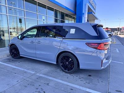 Used 2025 Honda Odyssey - photo 1