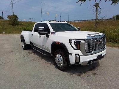 Used 2025 GMC Sierra 3500 - photo 1