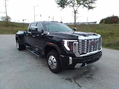 Used 2025 GMC Sierra 3500 - photo 1