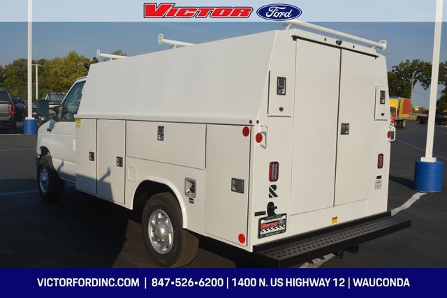 New 2025 Ford E-350 - photo 8