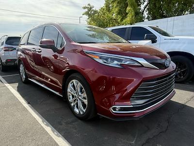 2023 Toyota Sienna FWD Minivan for sale #253705A - photo 2