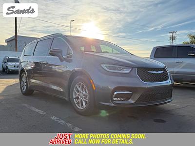 Used 2021 Chrysler Pacifica Touring Minivan for sale #607946 - photo 1