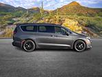 2021 Chrysler Pacifica FWD Minivan for sale #607946 - photo 2