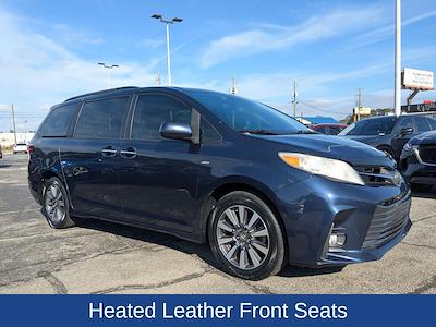 Used 2018 Toyota Sienna XLE Premium Minivan for sale #GL02612A - photo 2
