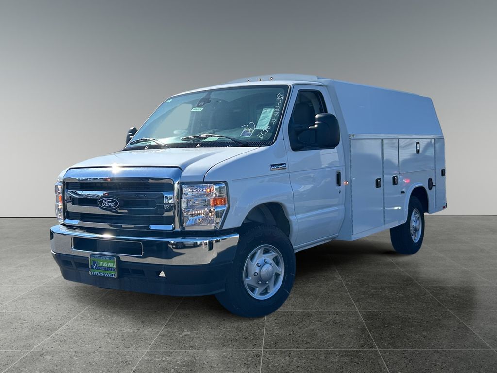 New 2026 Ford E-350 - photo 6