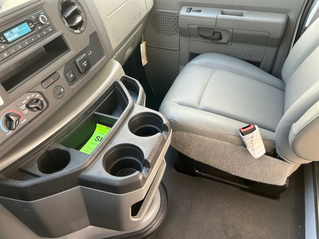 New 2026 Ford E-450 - photo 10