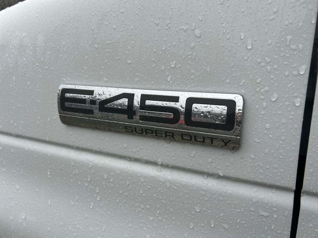 New 2026 Ford E-450 - photo 9