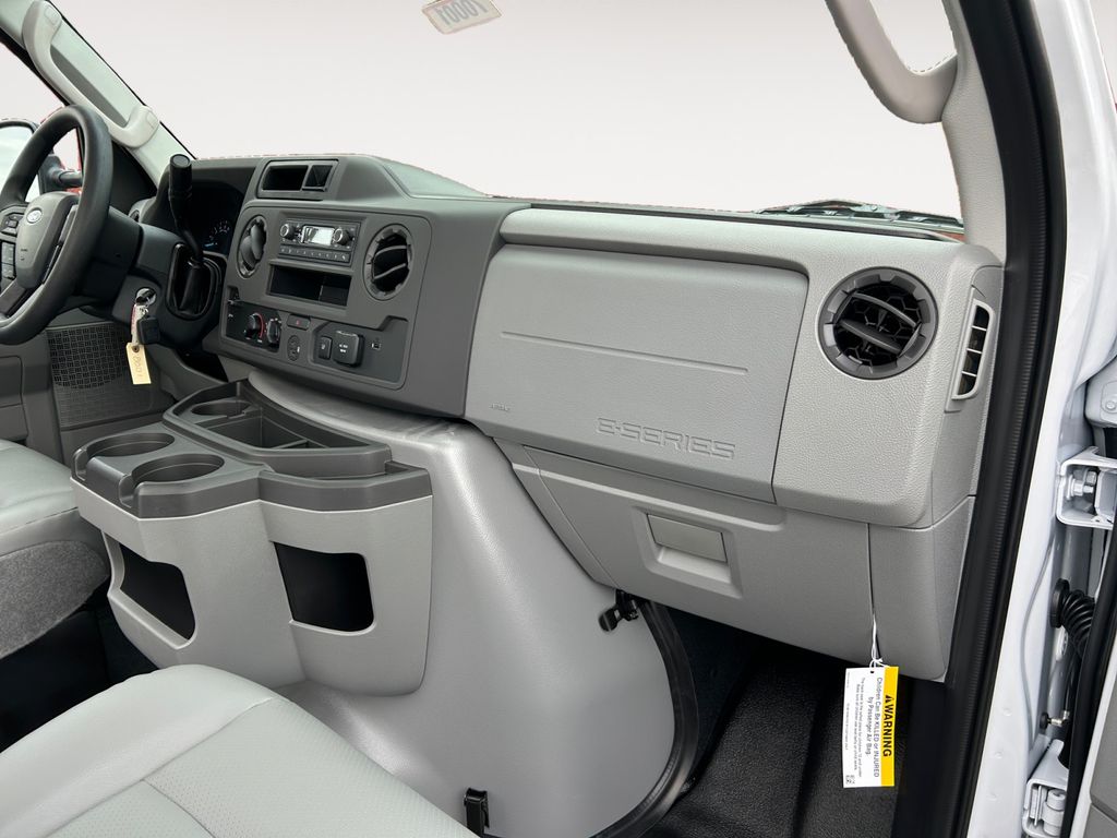 New 2027 Ford E-450 - photo 11